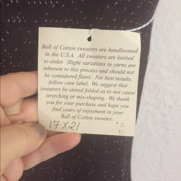 HOST PICK! 🔥 Color of The Year! Ball of Yarn Handknit Tank NWT 🤶 🕎 Gift… - Picture 4 of 9